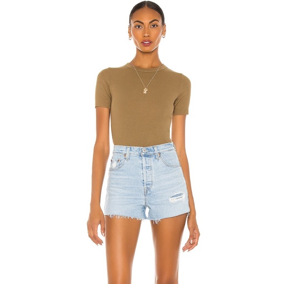 Levi’s Ribcage Short size 26 in “tango pulse” color - Picture 4 of 5